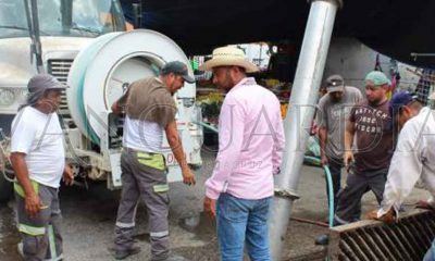 Comerciantes de Huejutla se quejan de fétidos olores